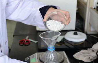用高纯度无水氯化镁生产菱镁制品